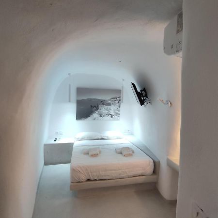 Fira Blue Dome Rooms Fira (Santorini) Exterior photo